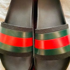Gucci slides, worn once . With bags and box!
